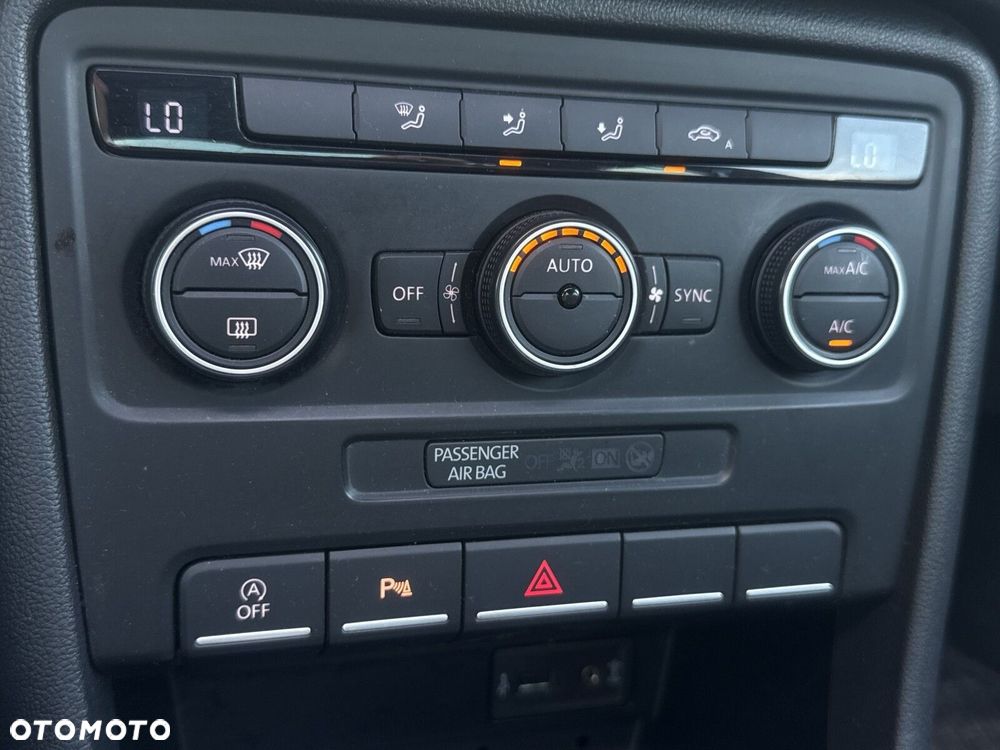 Volkswagen New Beetle - 27