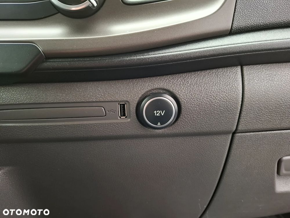 Ford TRANSIT CUSTOM - 11