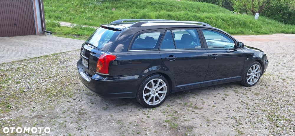 Toyota Avensis - 5