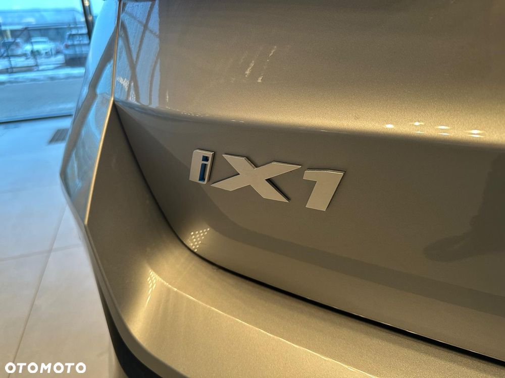 BMW iX1 eDrive20 66.5kWh M Sport Edition - 14