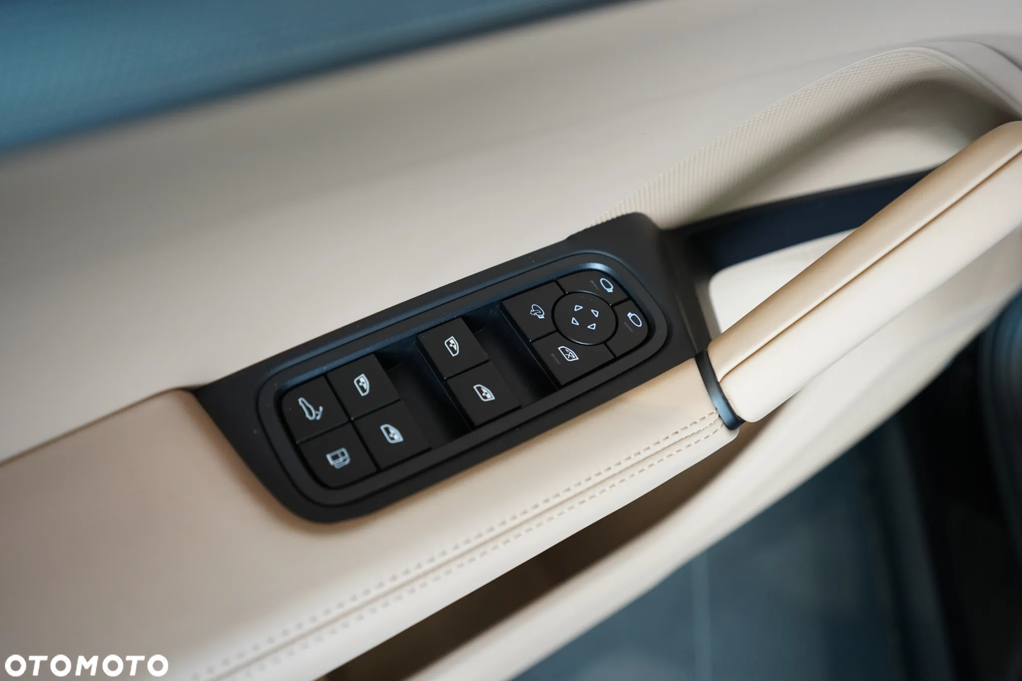 Porsche Cayenne Coupe E-Hybrid PHEV - 18