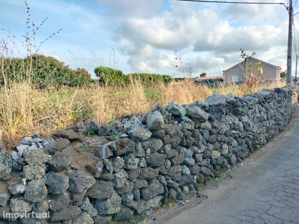 Invista em Vila das Lajes: Terreno à Venda com Bons Acessos - Grande imagem: 2/15