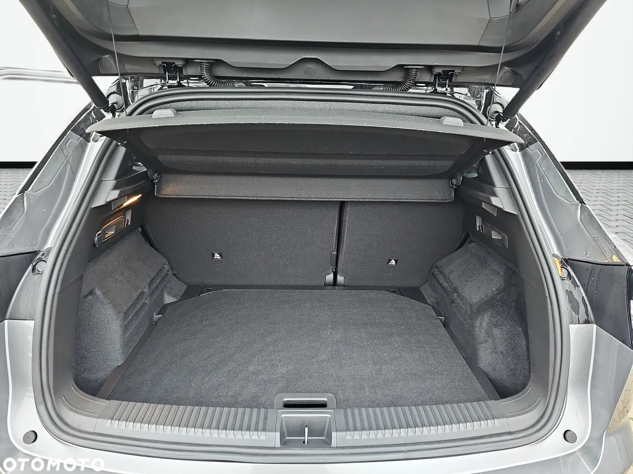 Renault Austral 1.3 TCe mHEV Iconic - 13