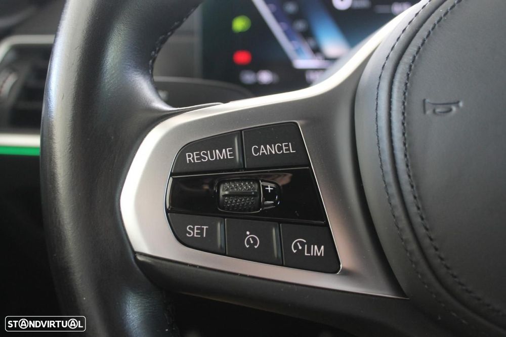 BMW i4 eDrive40 Desportiva M - 39