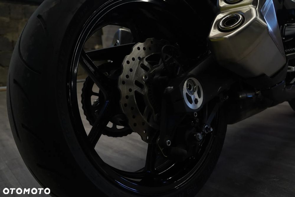 Kawasaki Z - 8