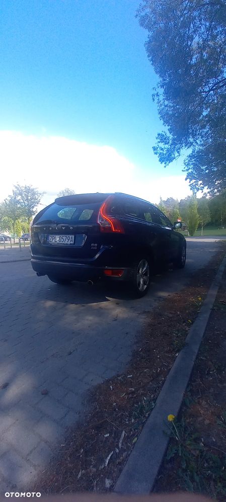 Volvo XC 60 D5 AWD Momentum - 6