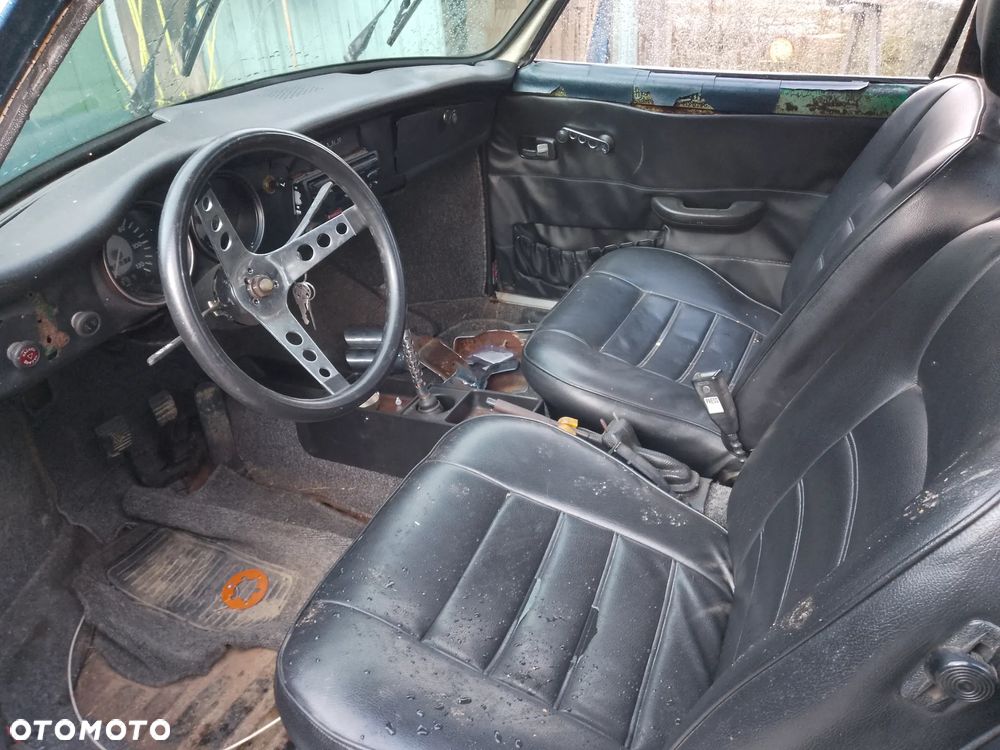 Volkswagen Karmann Ghia - 6