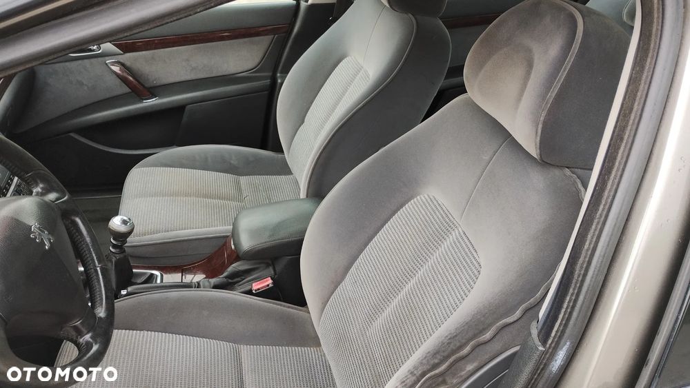 Peugeot 407 - 6