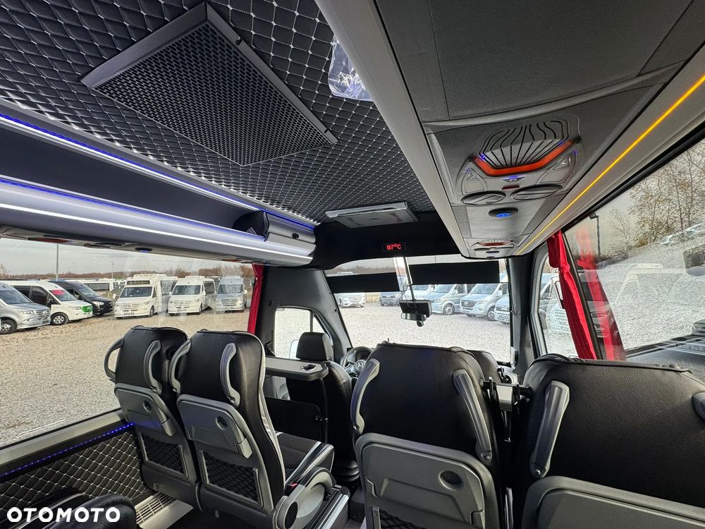 Mercedes-Benz Sprinter 519 - 21