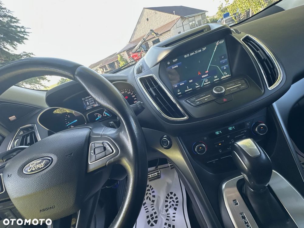 Ford Kuga 2.0 TDCi 2x4 Titanium - 30