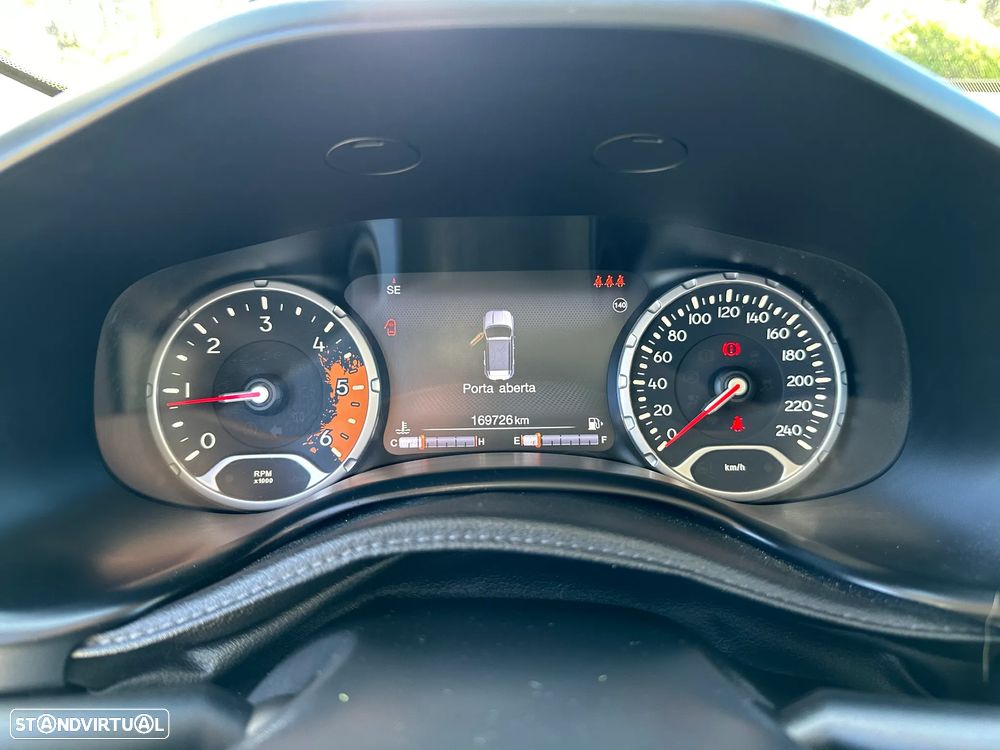 Jeep Renegade 1.6 MJD SkyEdition - 18