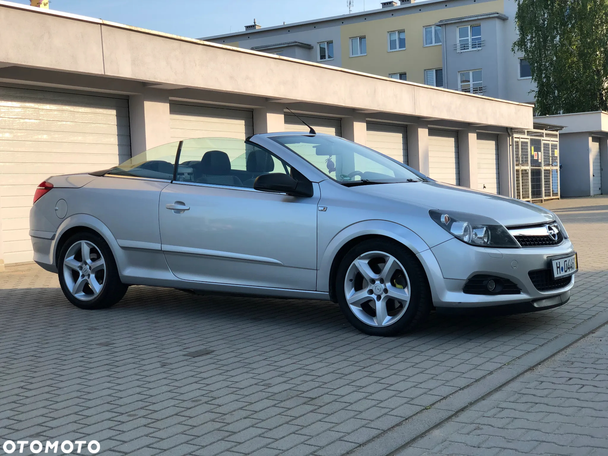 Opel Astra Twin Top 2.0 Turbo Edition - 25
