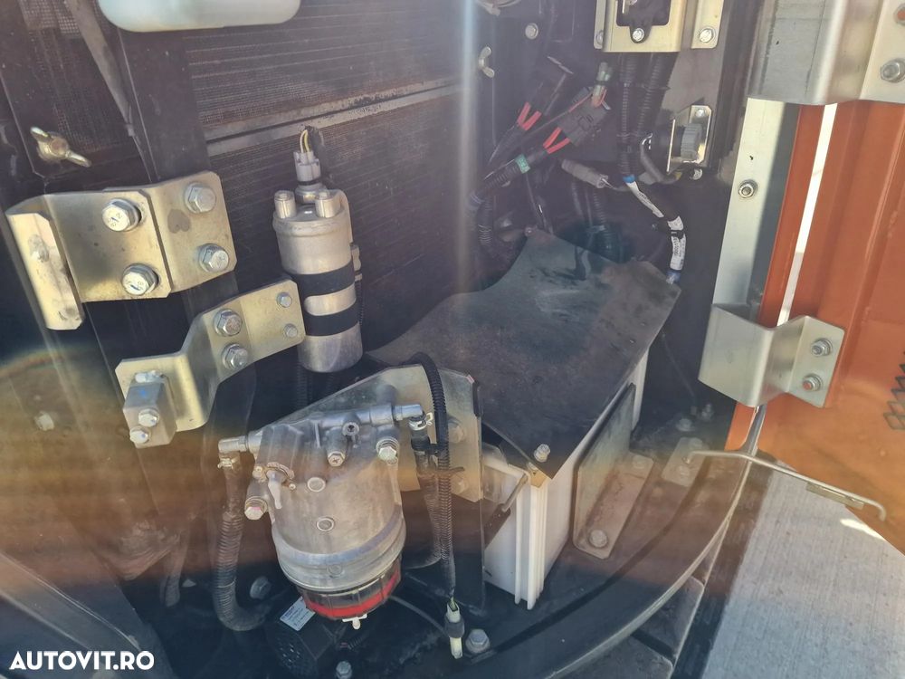 Hitachi ZX65-6, 2023, 1.208h, Masa operationoala 6,5t, lamaAd sapare 5m, CUPLA RAPIDA HIDRAULICA +3 CUPE NOI, senile cauciuc PAD 90% ok, Inst picon, Aer conditionat, Sistem antifurt, Ridica 3t, posibilitate leasing 4 ani, STARE CA NOU-PROMOTIE 55.900 EUR+Tva - 23