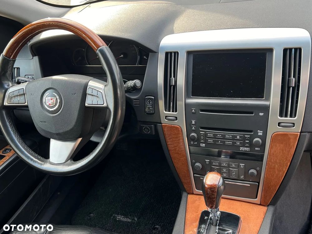 Cadillac STS - 16
