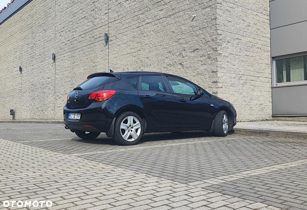 Opel Astra 1.4 Turbo Selection - 19