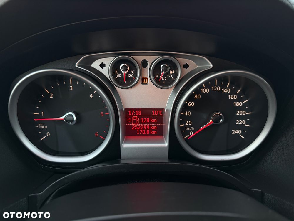 Ford Kuga 2.0 TDCi 2x4 Champions Edition - 24