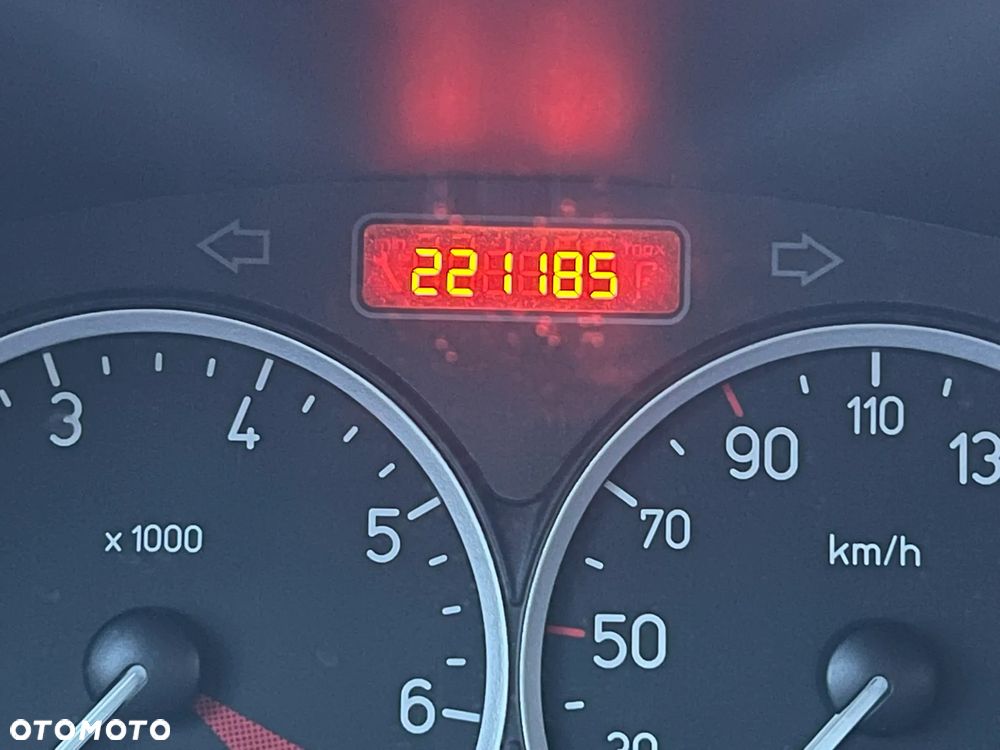 Peugeot 206 75 JBL - 15