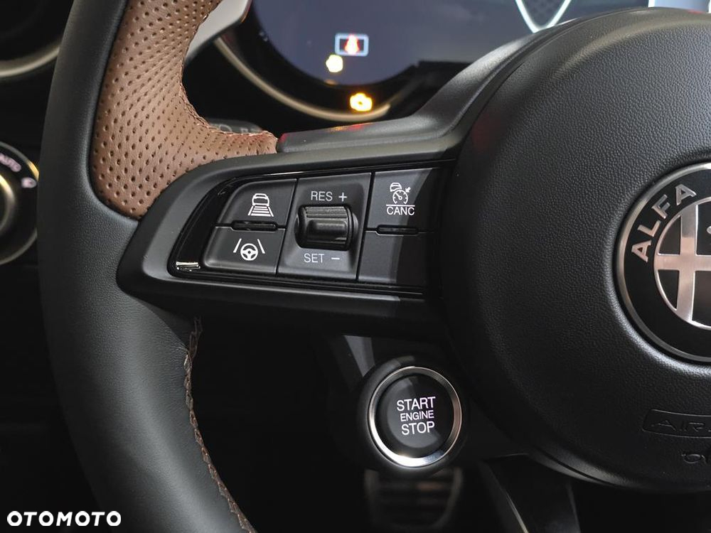 Alfa Romeo Giulia 2.0 Turbo Intensa Q4 - 18