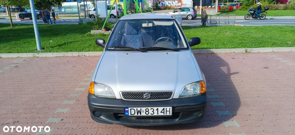 Suzuki Swift 1.0 GLX - 1