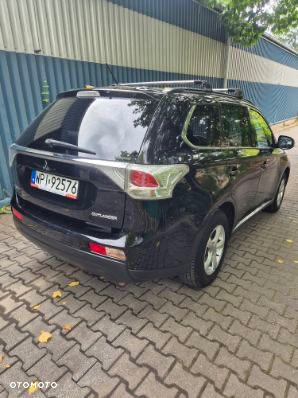 Mitsubishi Outlander 2.2 DID Intense + - 3