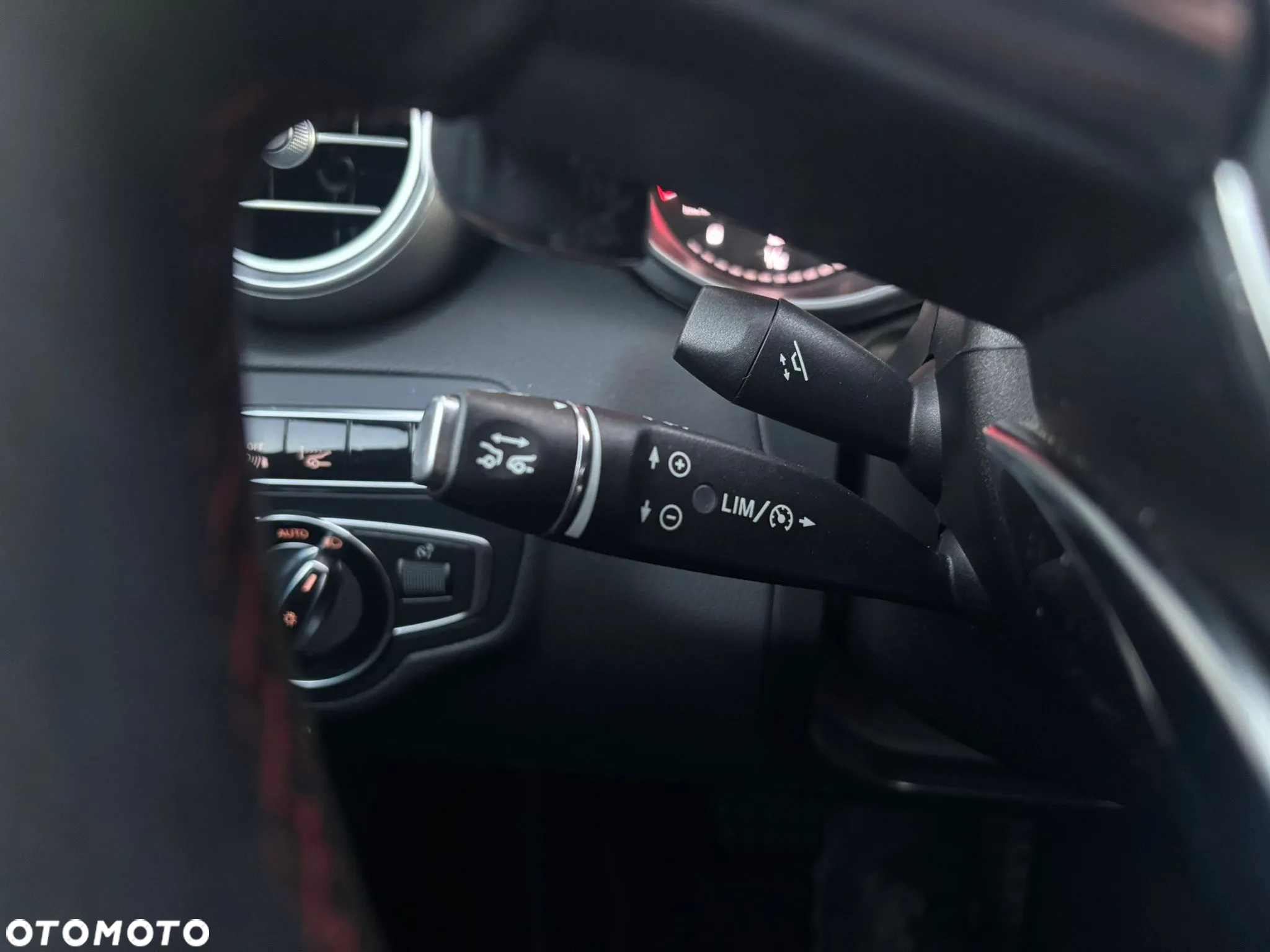 Mercedes-Benz Klasa C AMG 63 S AMG Speedshift 7G-MCT Edition 1 - 25