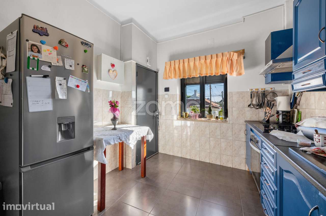 Apartamento T2 + 1 na Charneca da Caparica - Grande imagem: 3/25