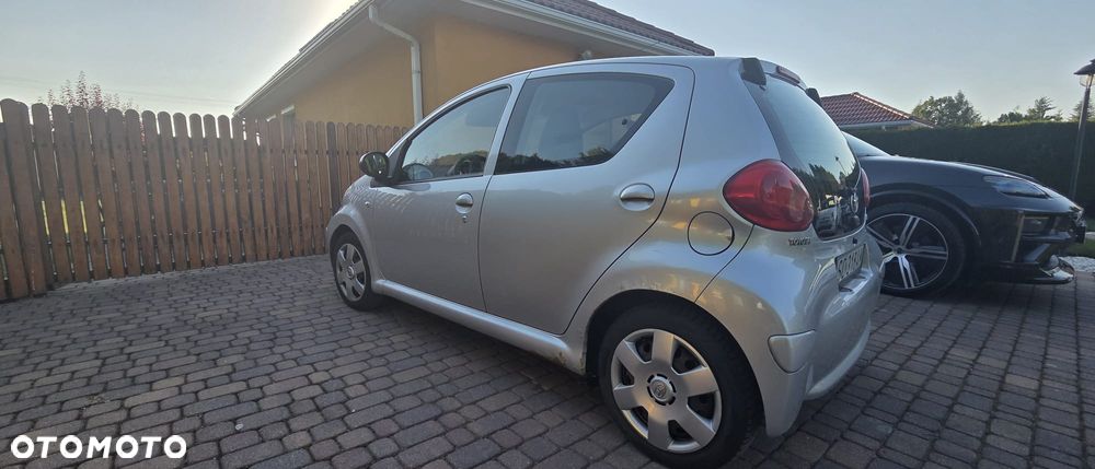 Toyota Aygo City - 4