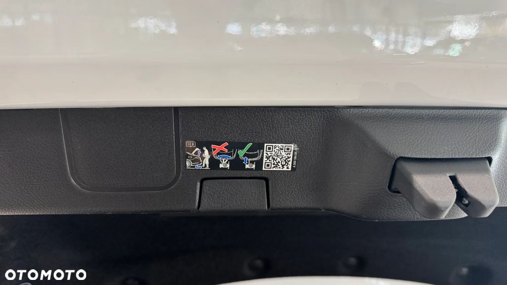 Mercedes-Benz CLA 200 AMG Line 7G-DCT - 36