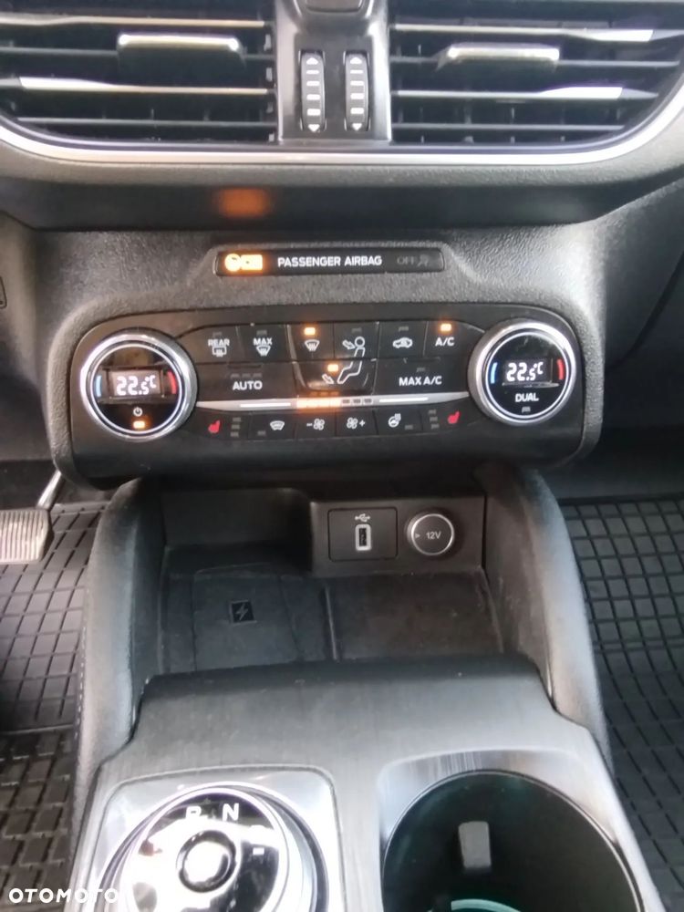 Ford Focus 1.5 EcoBlue Titanium Business - 14