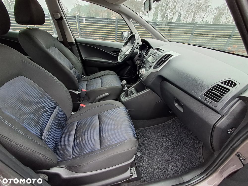 Hyundai ix20 1.4 blue - 27