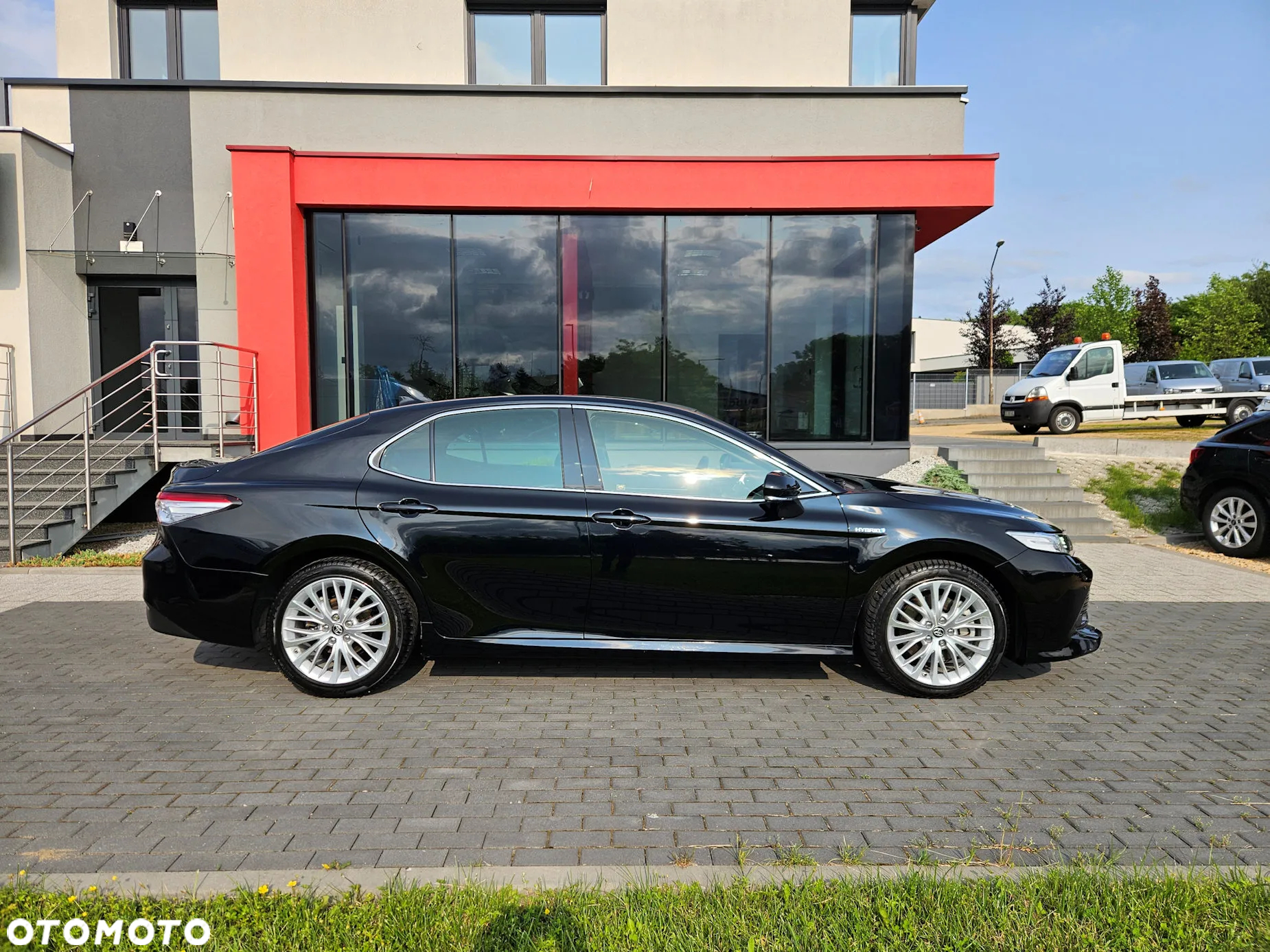 Toyota Camry 2.5 Hybrid Executive CVT - 2