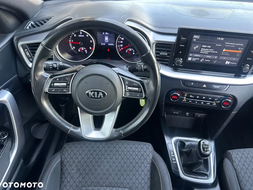 Kia Ceed 1.6 CRDi mHEV M - 18