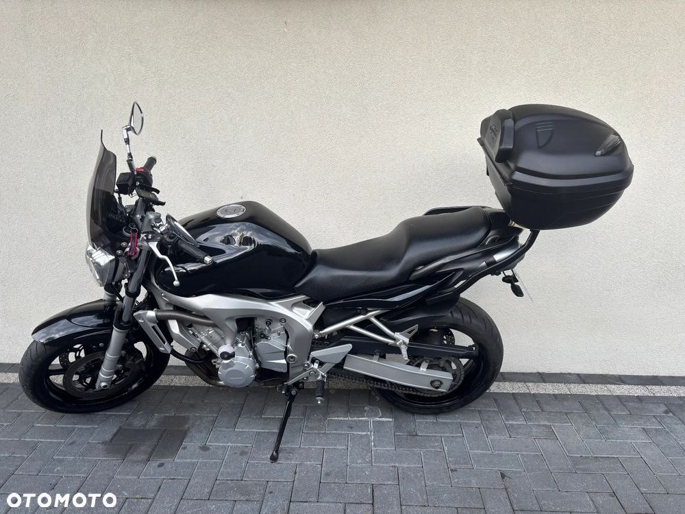 Yamaha FZ6 - 4