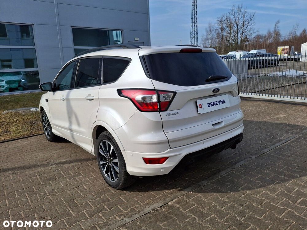 Ford Kuga - 4