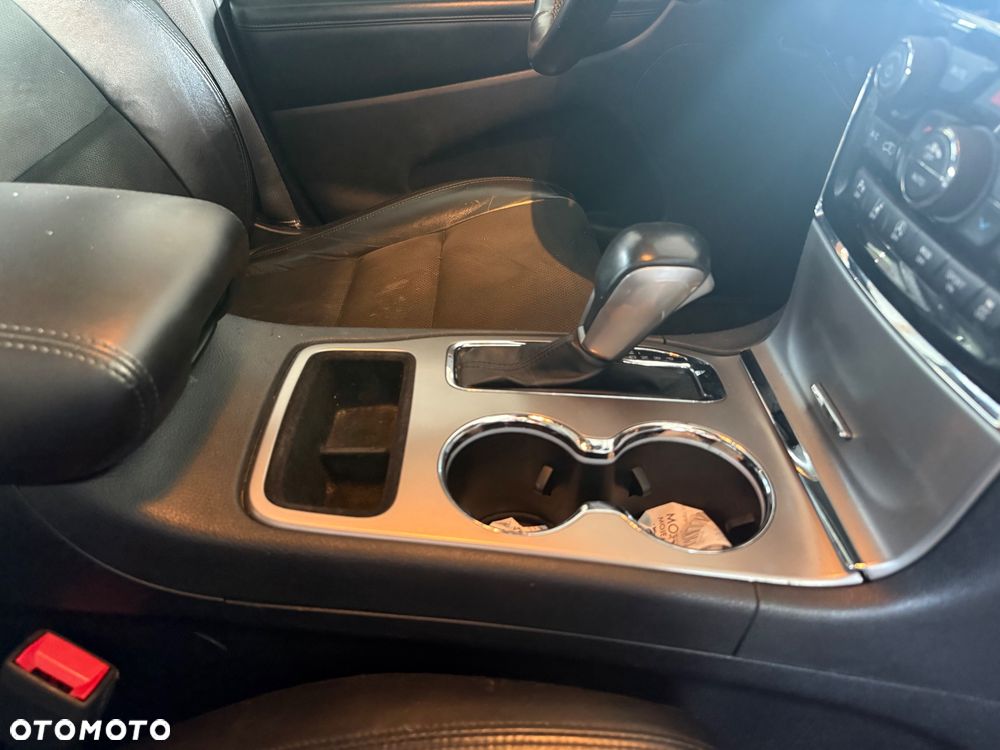 Jeep Grand Cherokee - 22