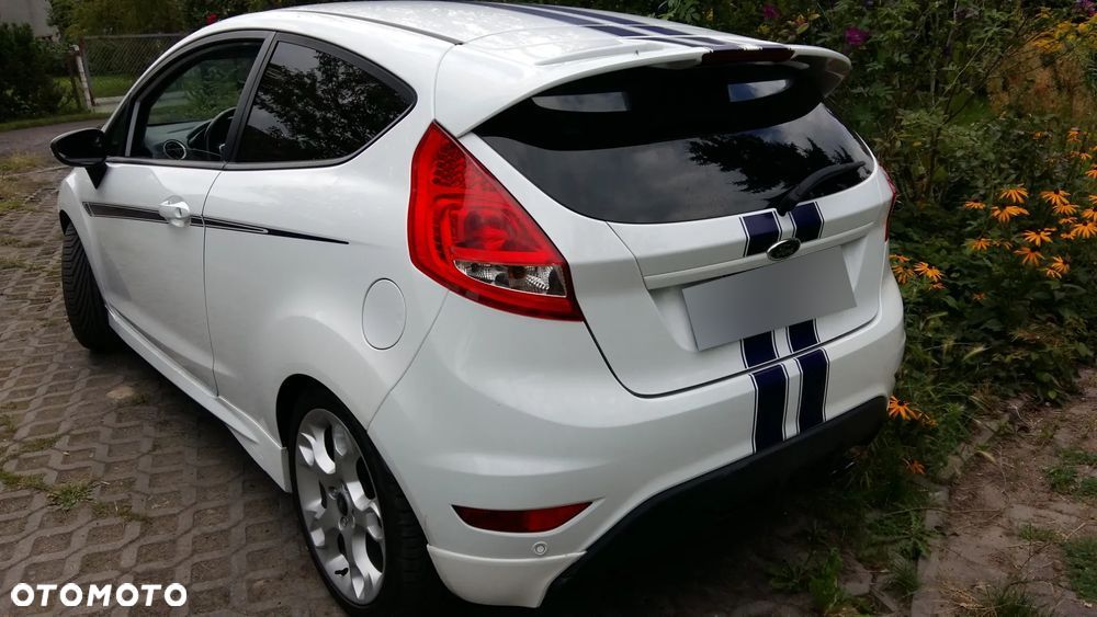 Ford Fiesta - 2