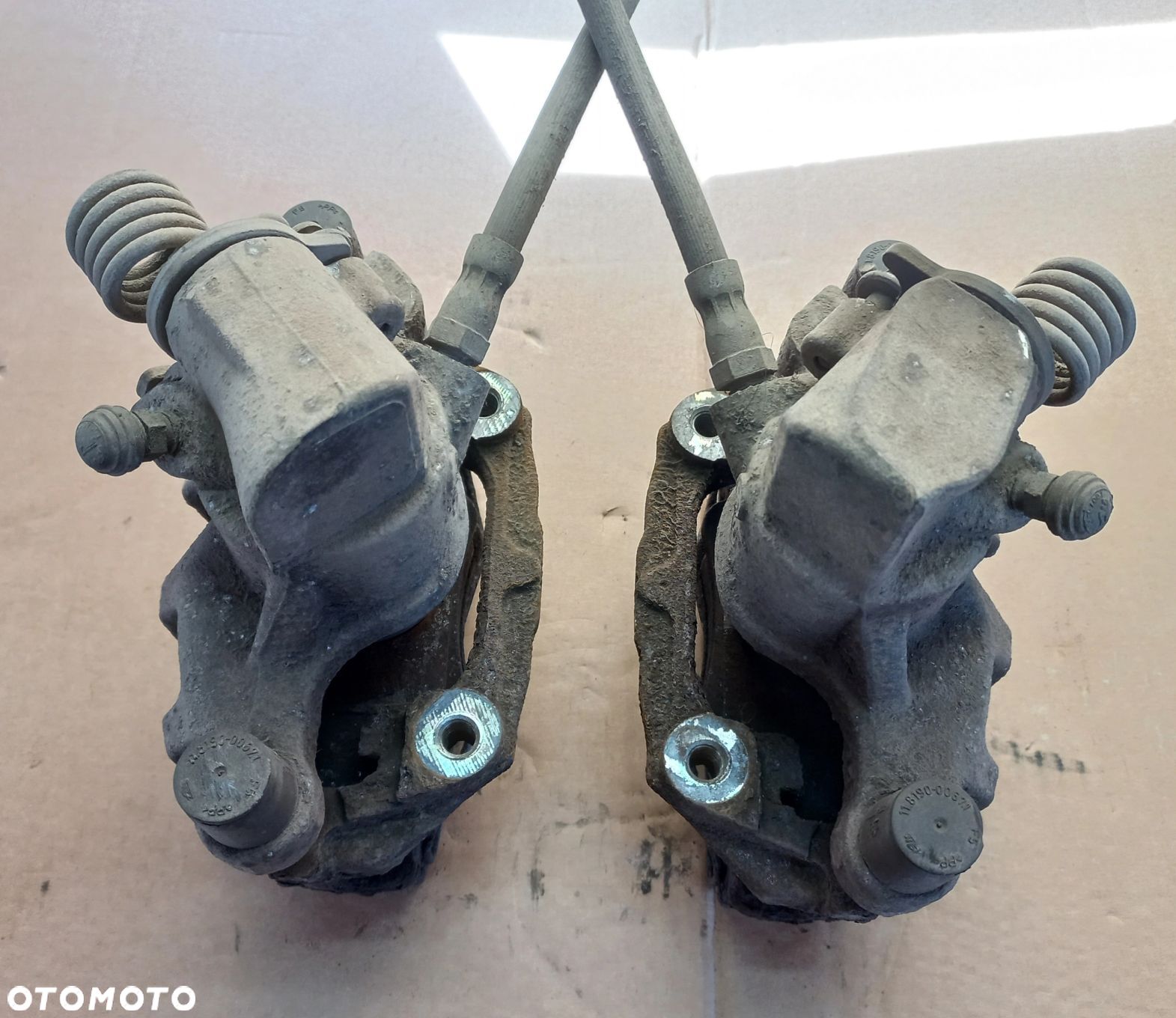 Focus MK2 zacisk hamulcowy tył tylny 1,4 benz. 1,6 / 1,8TDCI HB Ford - 1