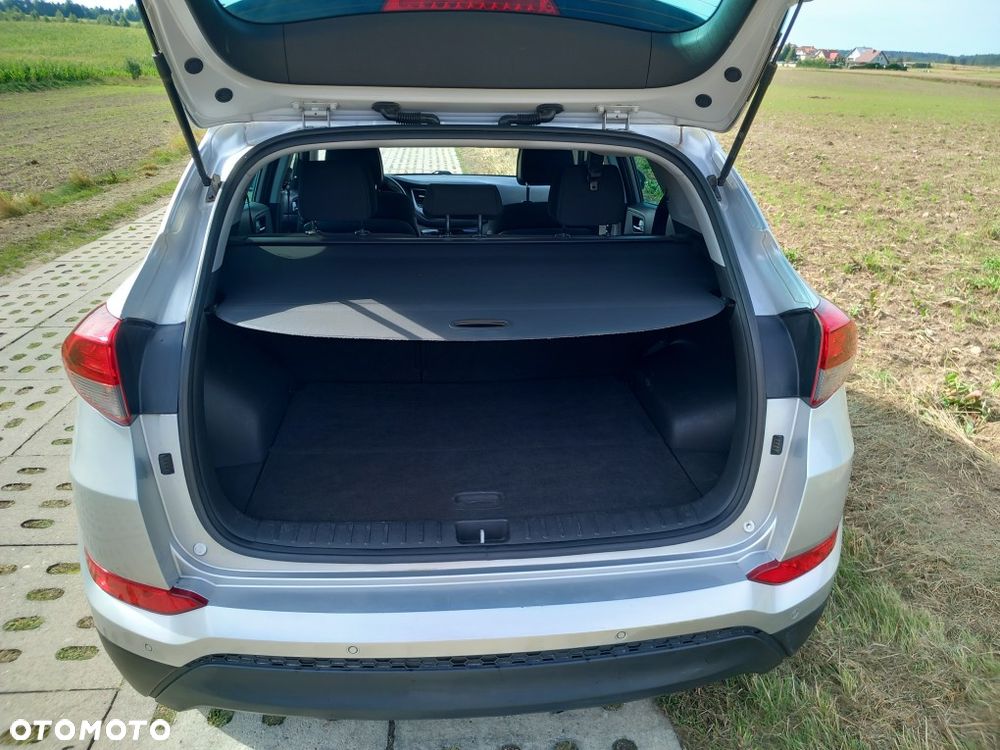 Hyundai Tucson 1.7 CRDI BlueDrive Style 2WD - 5