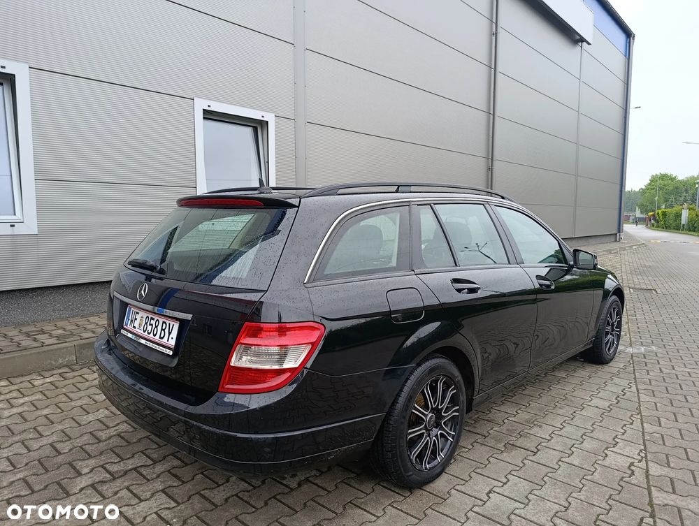 Mercedes-Benz Klasa C 200 CDI DPF (BlueEFFICIENCY) Elegance - 15
