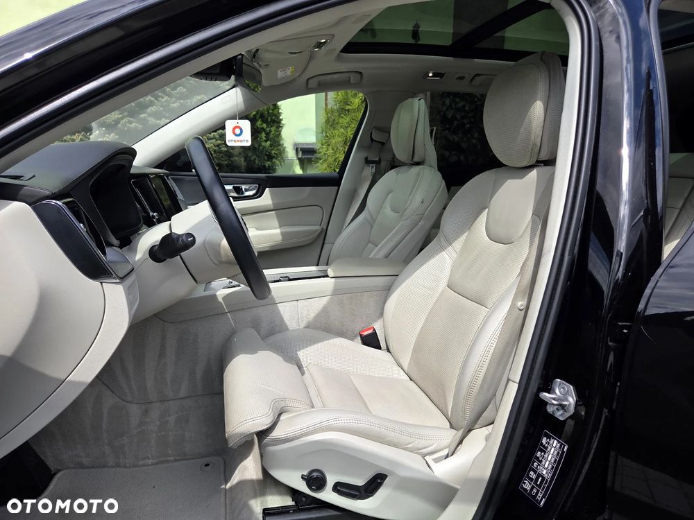 Volvo XC 60 B5 D AWD Geartronic Inscription - 19