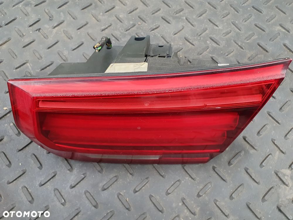 BMW 3 F30 LAMPA PRAWY TYŁ W KLAPĘ PRAWA TYLNA H8736912007 ORYGINAŁ + WTYCZKA - 2