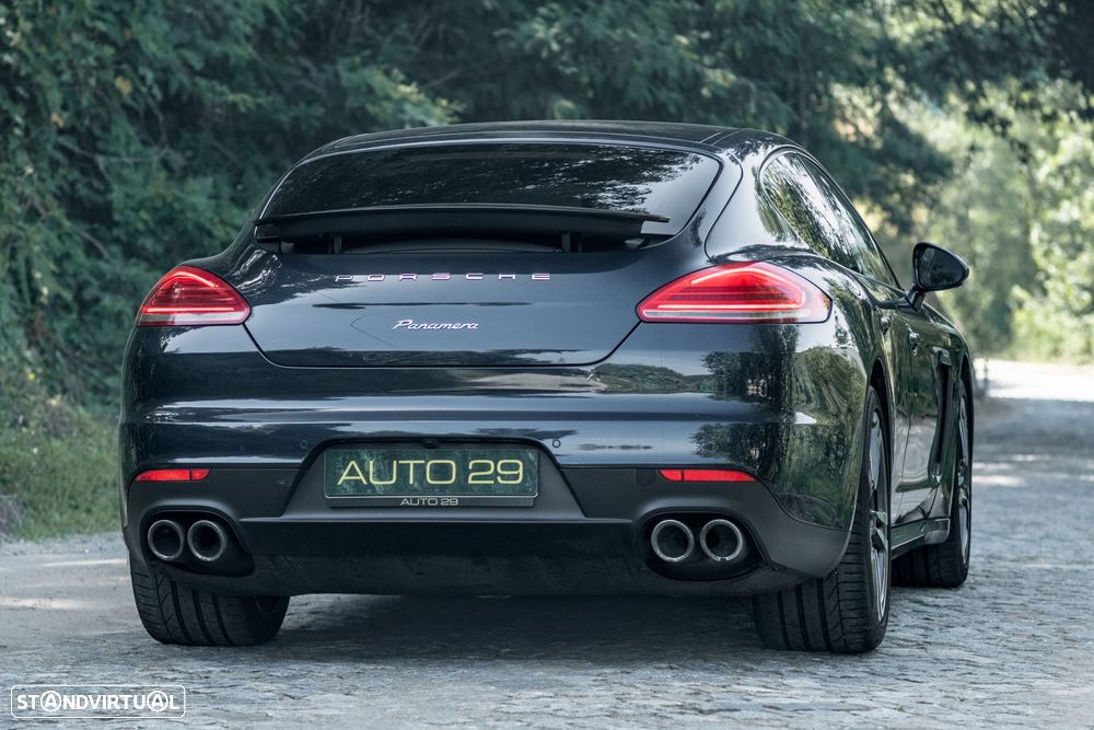 Porsche Panamera Edition - 4