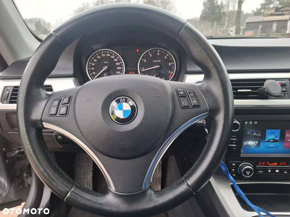 BMW Seria 3 320i Edition Exclusive - 13