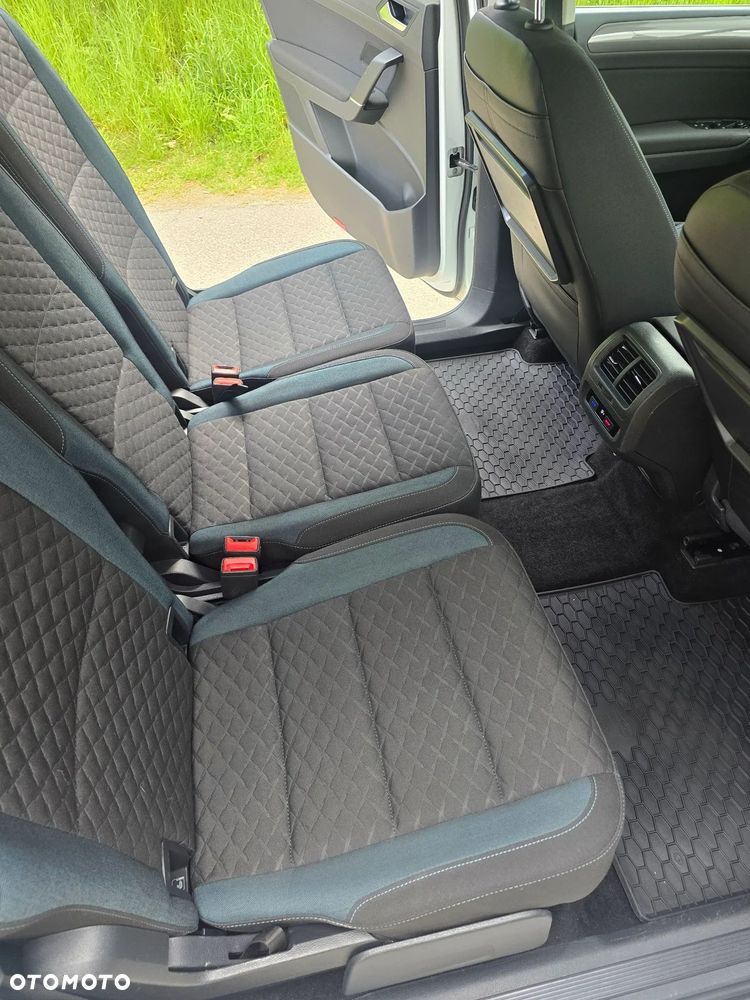 Volkswagen Touran 1.6 TDI SCR IQ.DRIVE - 12
