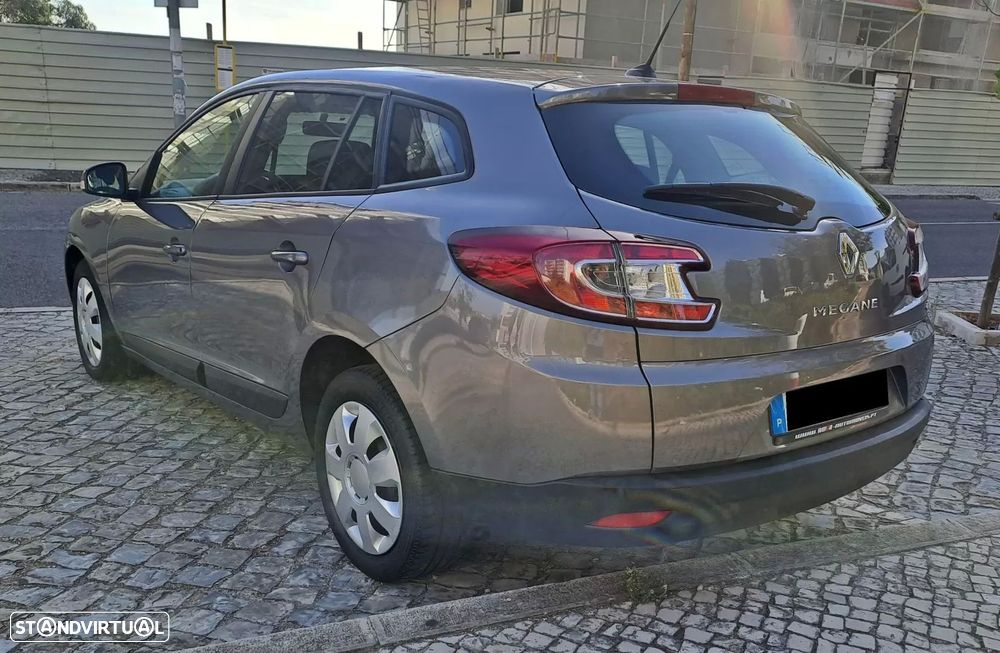 Renault Mégane Sport Tourer 1.5 dCi Comfort SS - 5