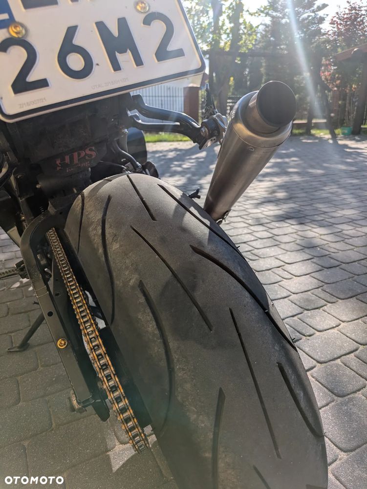 Suzuki GSX-R - 10