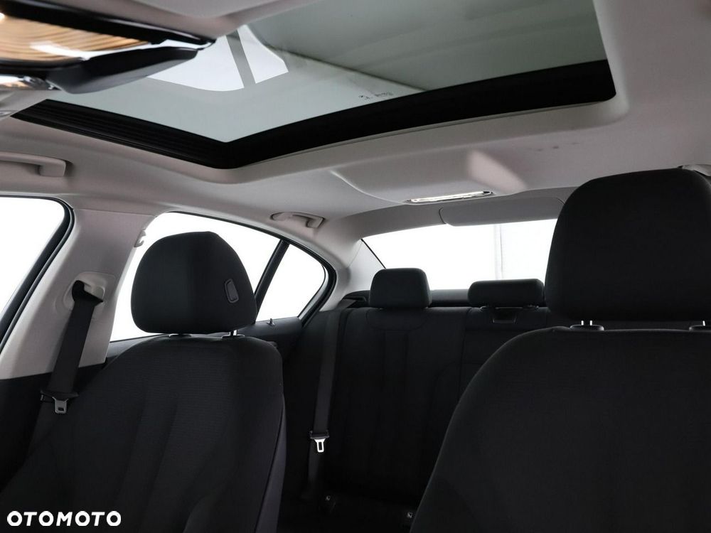 BMW Seria 5 530e iPerformance - 40