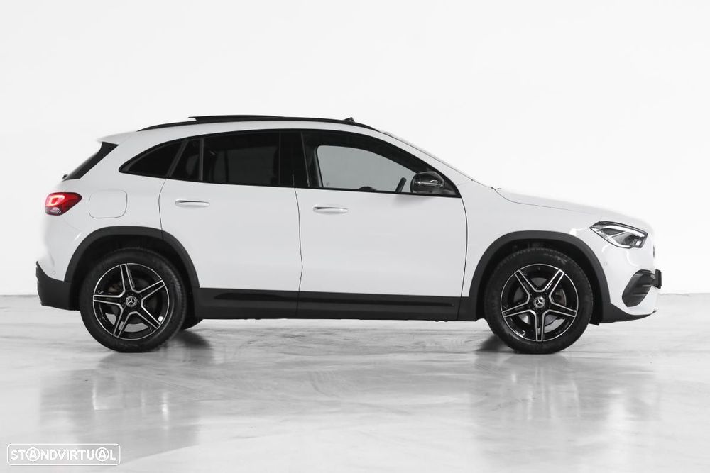 Mercedes-Benz GLA 250 e AMG Line - 2