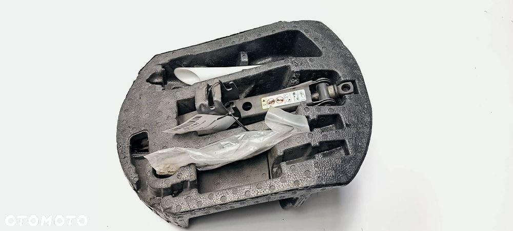 ZESTAW NAPRAWCZY KOŁA JEEP GRAND CHEROKEE 68145664AA - 1
