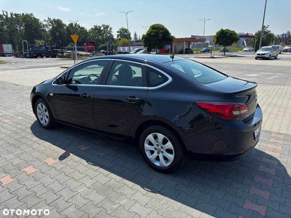 Opel Astra 1.6 EU6 - 15